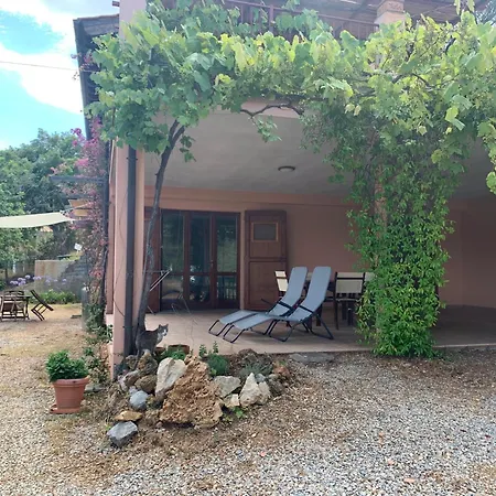 A Straccoligno Apartment *